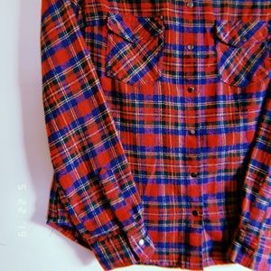 Love Tree Happens snap button flannel